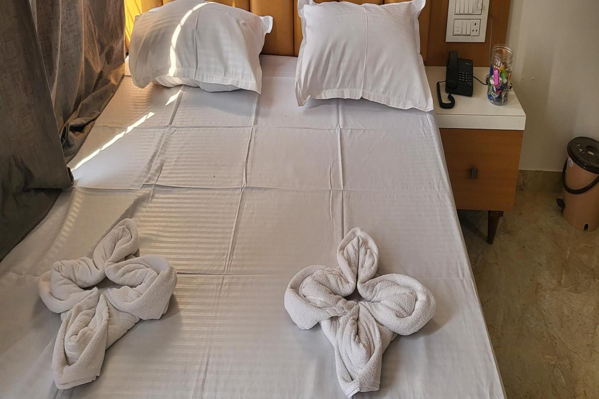 Hotel Ruchi Executive Satara Zewnętrze zdjęcie